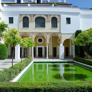 https://duplex-next-to-mezquita-of-crdoba-free-private-parking.es-andalucia.com